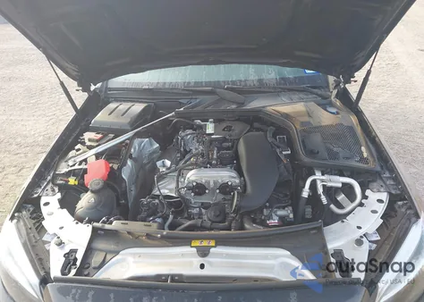 2023 Mercedes-Benz C 300 4Matic z USA, uszkodzony, nr VIN W1KWJ8EB7PG121891